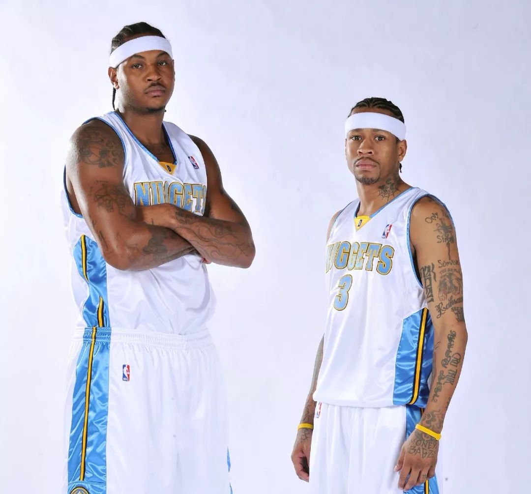 在攻守两端 在攻守两端